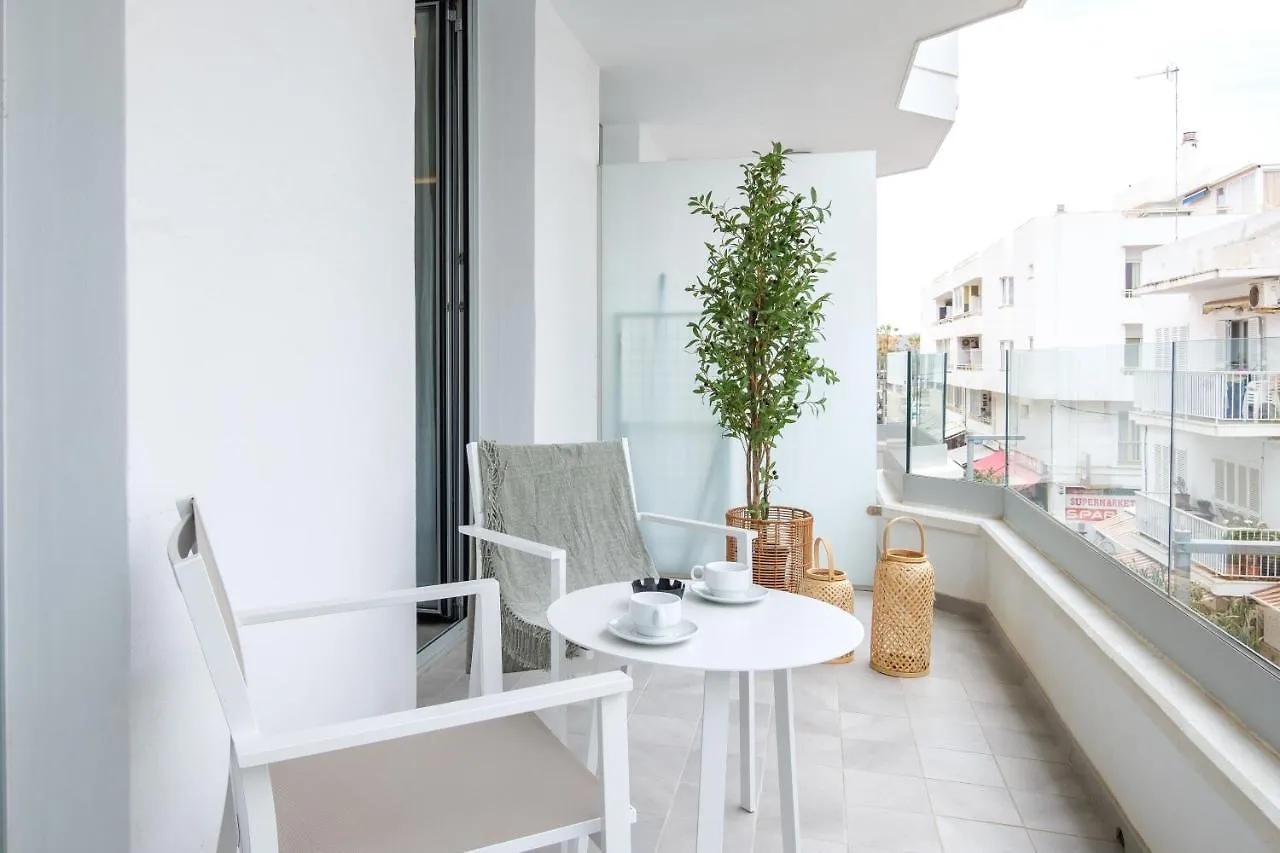 Sea Breeze Apartments كالا مييور