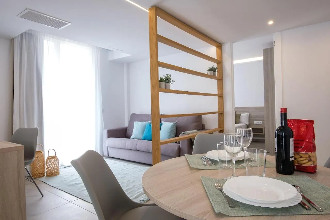 Sea Breeze Apartments كالا مييور 0*,  إسبانيا